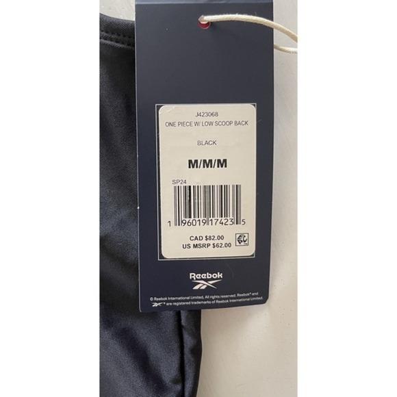 Reebok Black Scoop-Neck Athletic One-Piece Swimsuit Size M NWT $62 - Picture 3 of 4